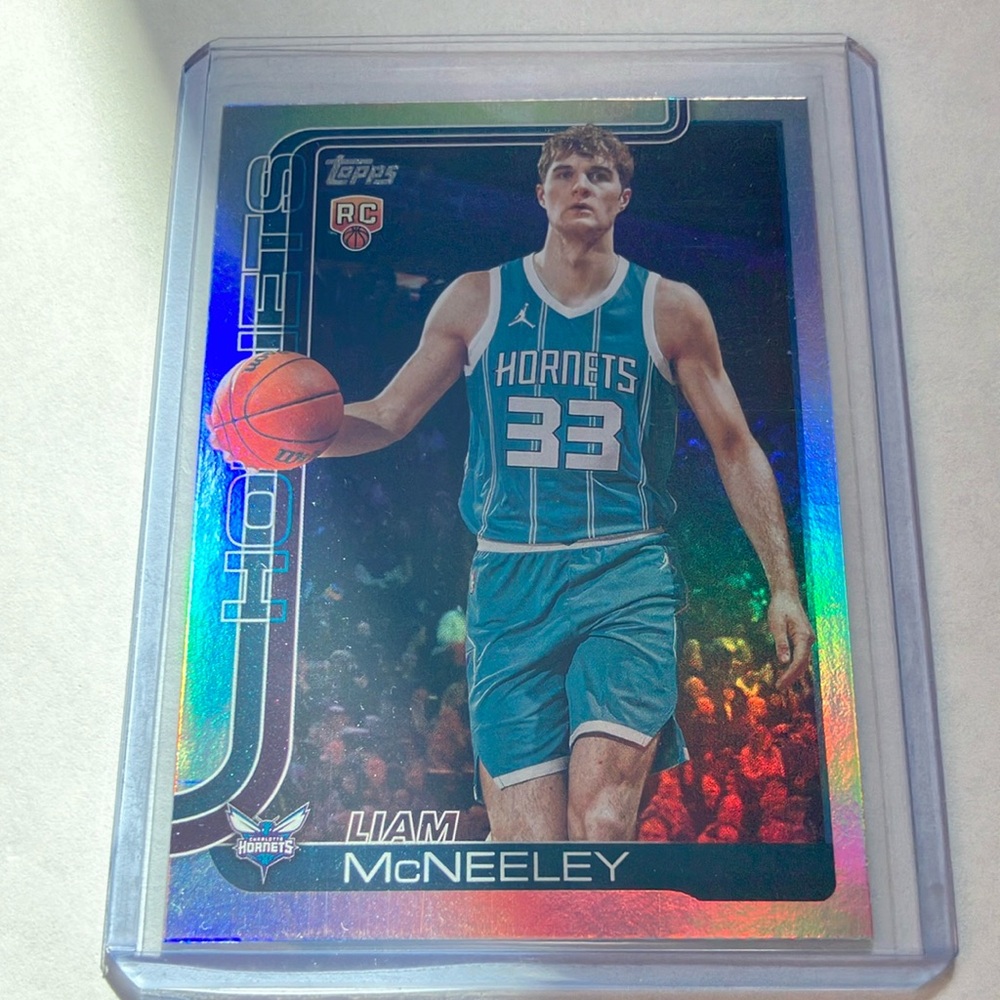2025-26 Topps Liam McNeely Charlotte Hornets Basketball HOLO Rookie Card RC